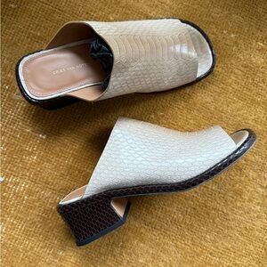 Dries Van Noten Cream & Dark Brown Croc-Embossed Mule Heels 6.5 36 1/2